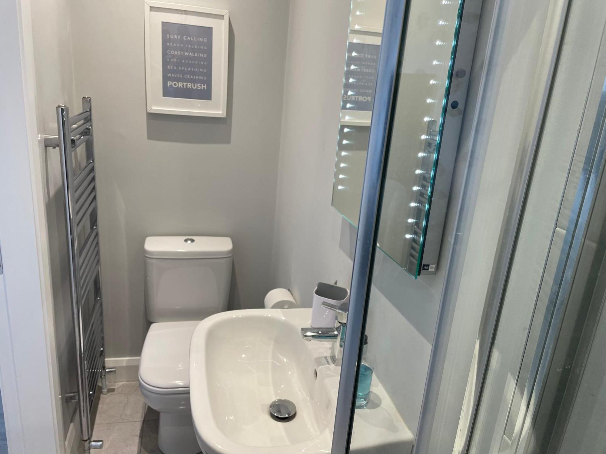 Portview Apartment Портръш Екстериор снимка